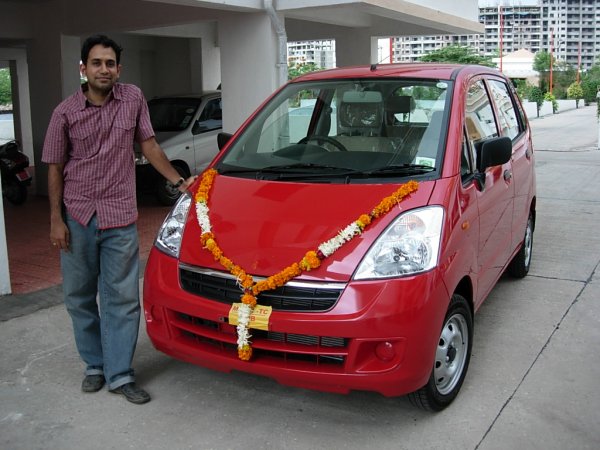 Paritosh Uttam with Zen Estilo